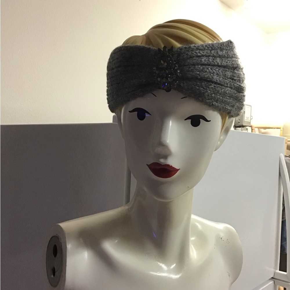 Women Fashion Winter Warm Jewels, Stretch Turban.